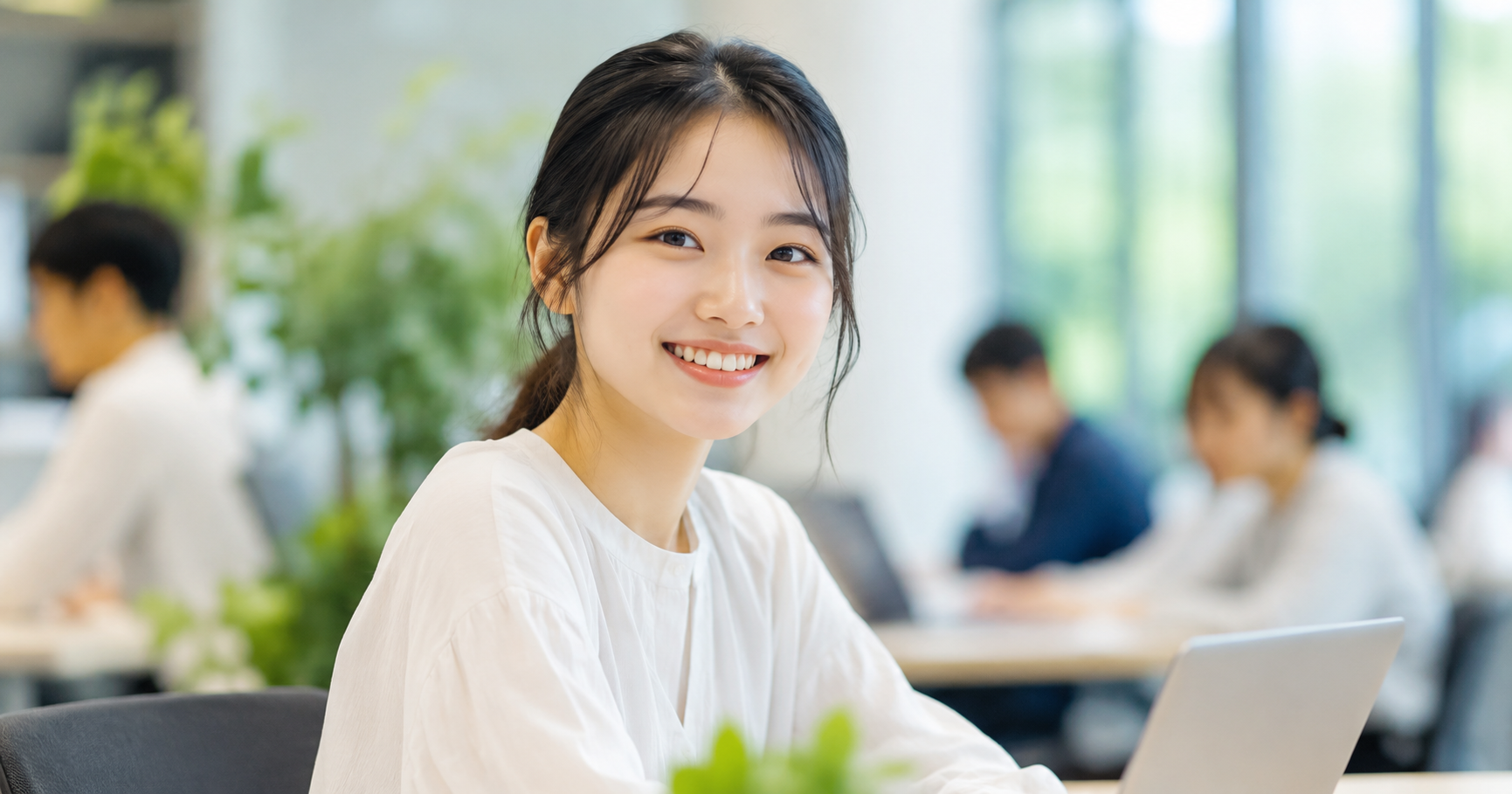 面接で話すガクチカの型を理解して前向きな表情になっている就活生のイメージ